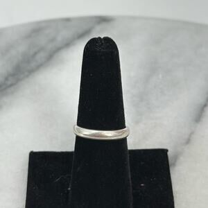 Sterling silver band ring